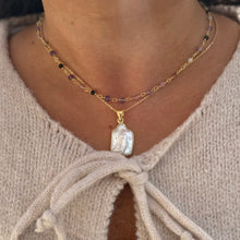 Load image into Gallery viewer, Mother of Pearl Necklace