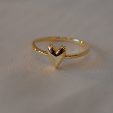 Load image into Gallery viewer, Minimalist Gold Vermeil Heart Ring