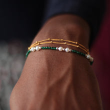Load image into Gallery viewer, Emerald & Freshwater Pearl Friendship Bracelet