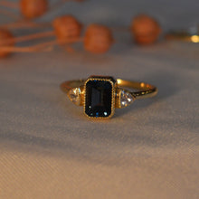 Load image into Gallery viewer, London Blue Topaz Deco Trilogy Ring
